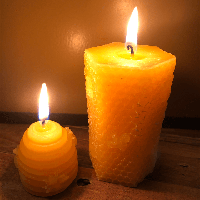 Moulded beeswax candles 2pc